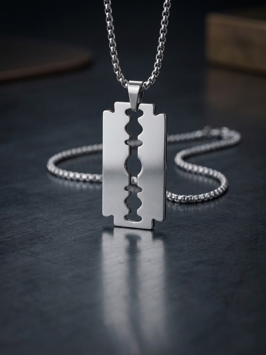 Collana con ciondolo lametta da barba razor blade in acciaio inox – catena inclusa