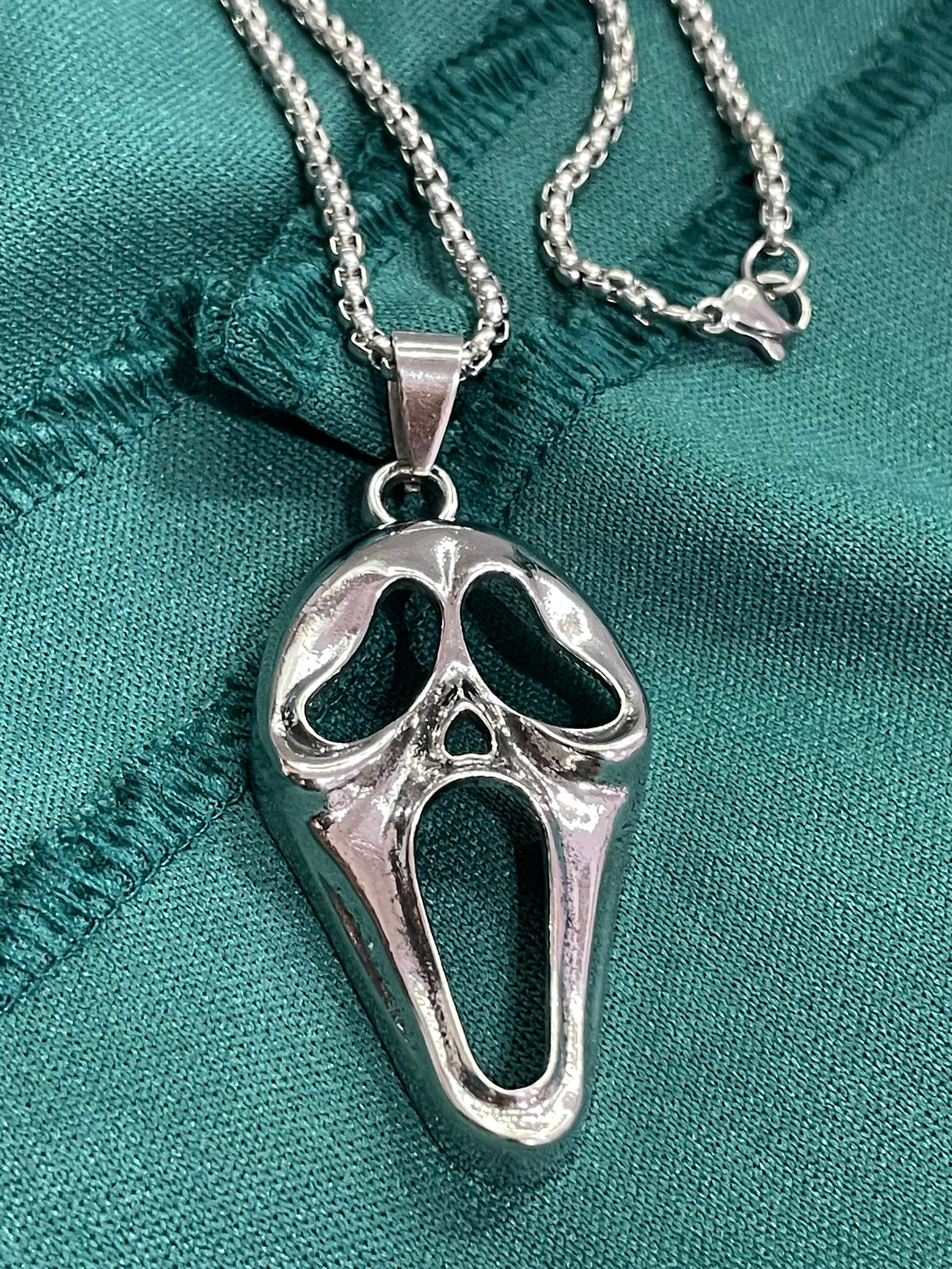 Collana con Pendente a Maschera Scream