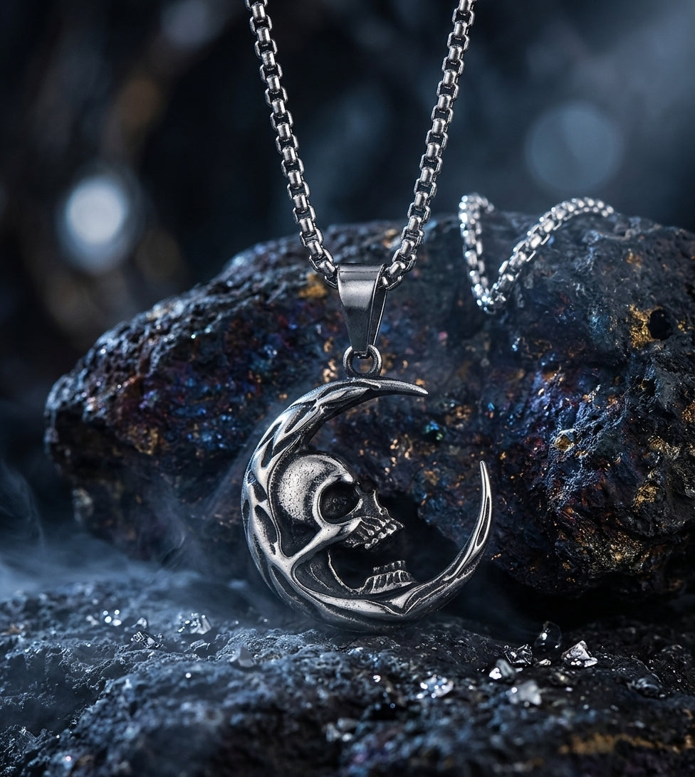 Collana gotica con teschio e luna crescente - pendente dark unisex