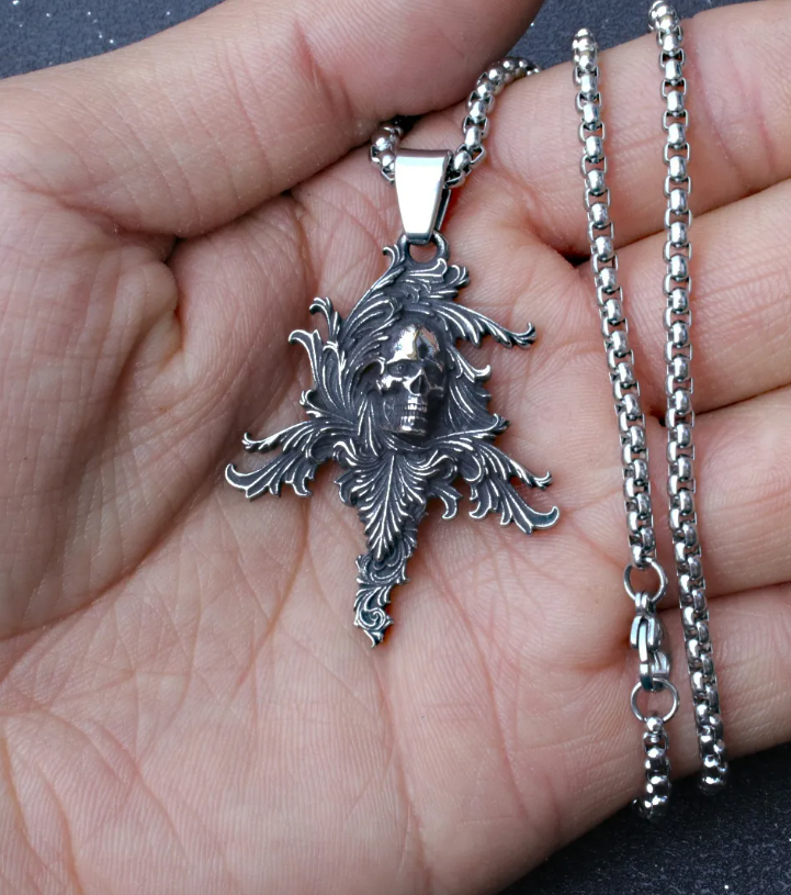 Collana teschio barocco in Acciaio brunito con catena